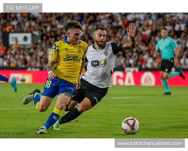 瓦伦西亚保级形势:赛季关键阶段走势变化,对最终格局产生影响