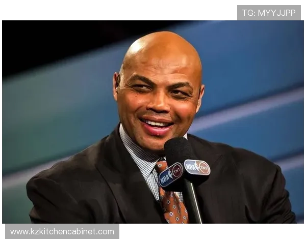 查尔斯·巴克利篮下强攻效率较乔丹显著提升球权利用率